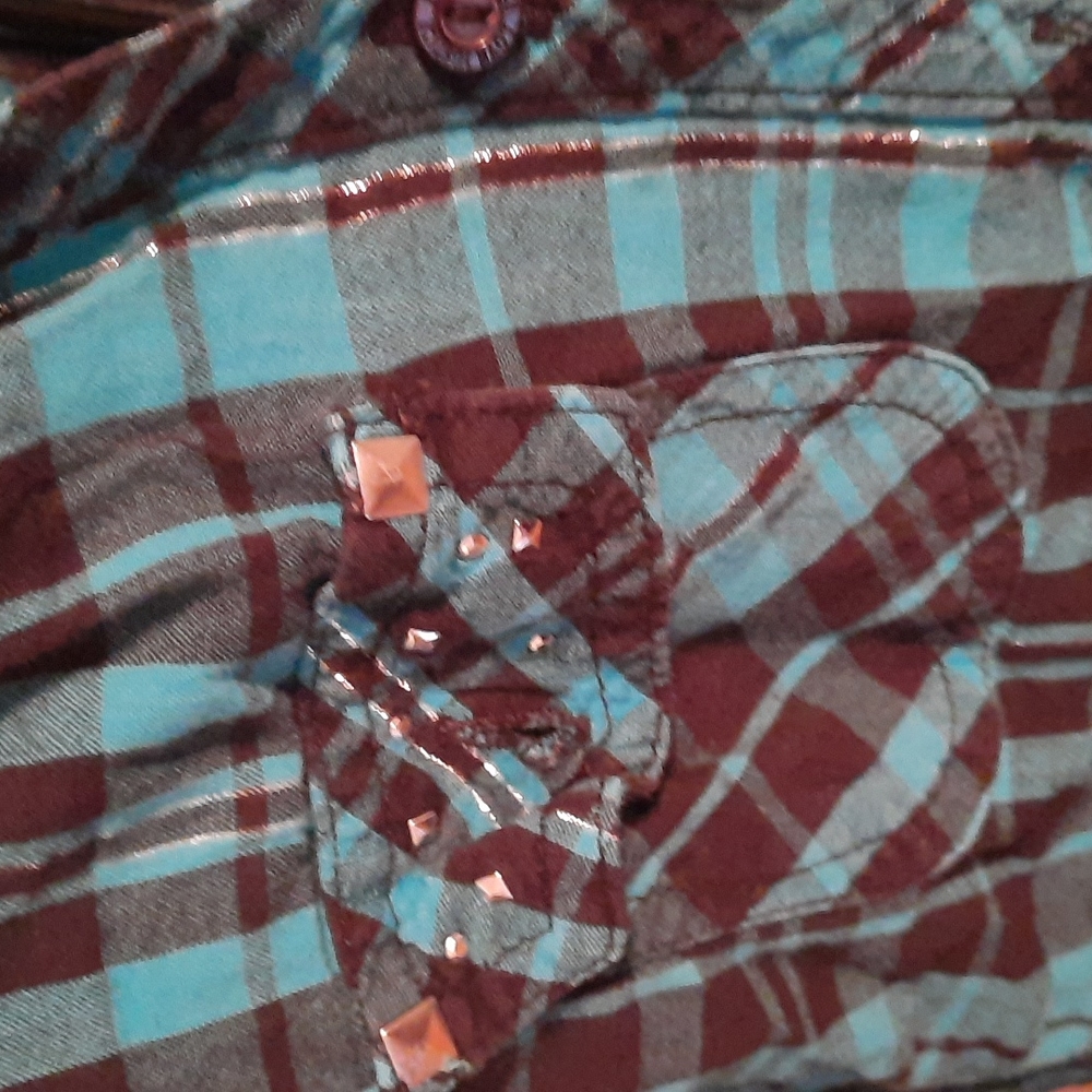 Girls shirt. - Picture 3 of 5